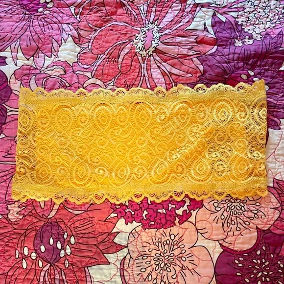 NWOT Free People Seamless Lace Bandeau in Golden Yellow size M/L - Picture 1 of 6